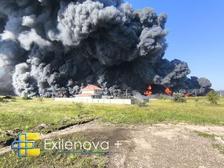 Удары по самарскому складу Wildberries и саратовскому НПЗ, атака на украинские порты. Главное об обстрелах России и Украины за ночь:🔹 Самарская область. Украинские дроны атаковали логистический комплекс Wildberries «Новосемейкино» в Самарской области, сооб