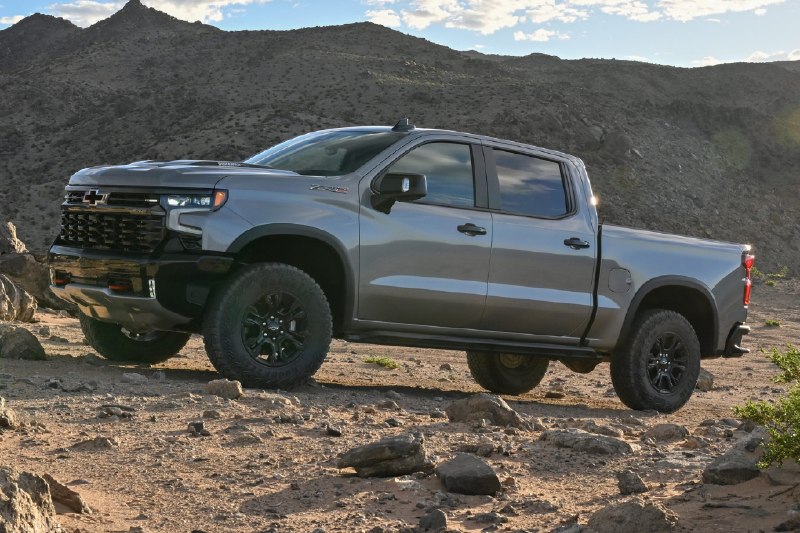 ZR2 — это про характер, а не про маркетинг. И вот что выяснилось: все Silverado