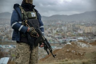 В Афганистане вспыхнули протесты из-за новых запретов для женщин. Талибы стянули военную технику и задержали десятки людей, сообщается о погибшихВ афганском Герате несколько дней назад вспыхнули протесты из-за новых ограничений для женщин. Талибы в ответ п