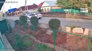 Мёртвую медсестру реанимации новорожденных нашли в подвале частного дома в Оренбурге. С ней была ещё одна коллега — она жива, у неё ножевые ранения.  47-летнюю Венеру Ю. (на фото) искали с 9 октября, её ждали на смену 10-го. Она проводила дочь в школу, а п