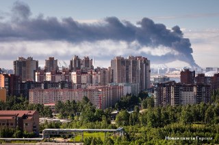 🗓 В Петербурге горит нефтяной терминал, в Донецкой области атакован автобус, под Смоленском погибли спасатели. Главное об украинских обстрелах за ночь:🔵 Петербург. Украинские дроны атаковали Петербургский нефтяной терминал. Первыми об этом сообщили украинс
