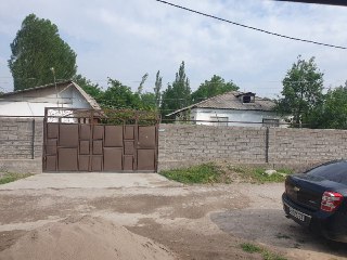 House for sale in a convenient location