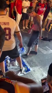 במהלך חגיגות ההכתרה של מונדיאל 2026, אוהדי ספרד רומסים את דגל ישראל במשהד, מה שעורר אינטראקציה נרחבת בפלטפו…