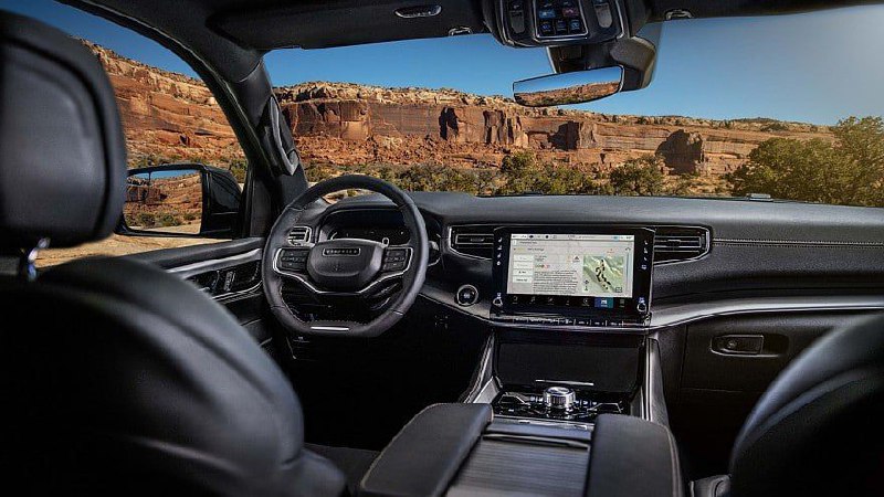 На автосалоне в Нью-Йорке дебютировала спецверсия Jeep Wagoneer Overland 5