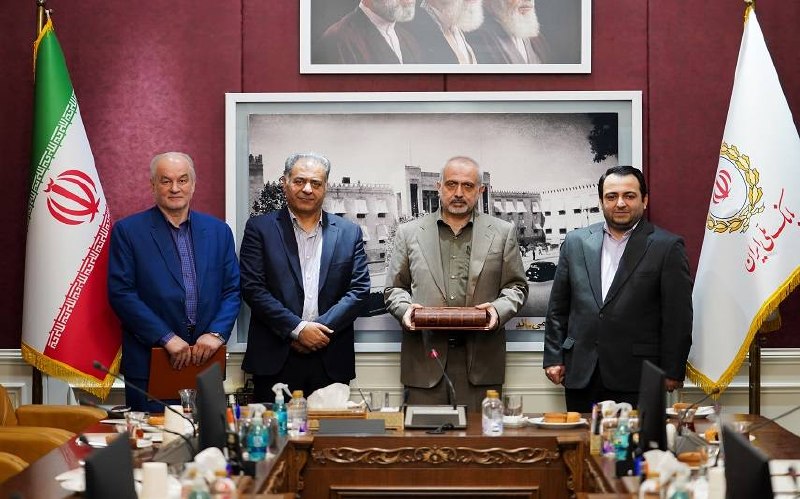 BANKER | بنکر: خطمشی جدید بیمارستان بانک ملی اعلام شدمدیرعامل بانک ملی در مراسم معارفه رئیس جدید بیمارستان این بانک، نگاه به هزینههای