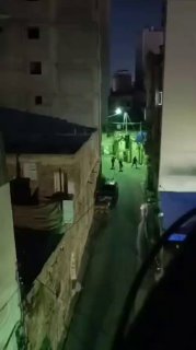 قوات الاحتلال تقتحم البلدة القديمة بقلقيلية وتداهم منازل