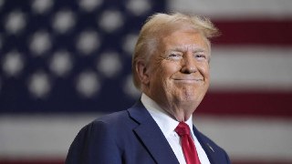 ⚡️ Трамп временно заморозил только что принятый закон об «адских санкциях» против России после заключения дизельной сделки с Путиным18+. НАСТОЯЩИЙ МАТЕРИАЛ (ИНФОРМАЦИЯ) ПРОИЗВЕДЕН, РАСПРОСТРАНЕН И (ИЛИ) НАПРАВЛЕН ИНОСТРАННЫМ АГЕНТОМ ИНТЕРНЕТ-ИЗДАНИЕ «НОВАЯ