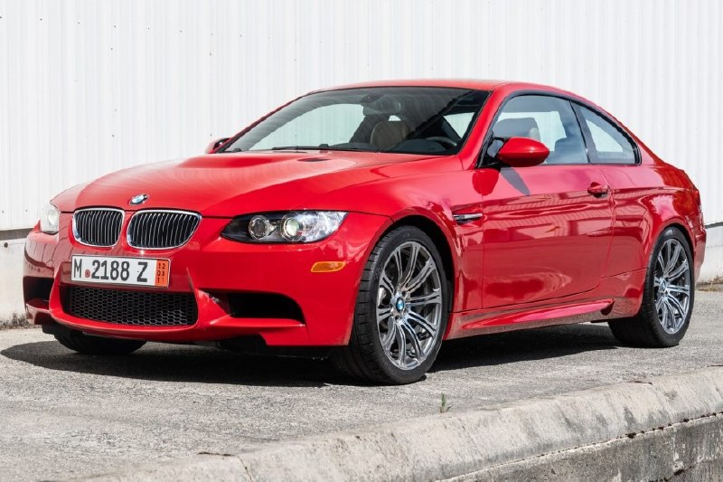 Сегодня мы хотим поделиться с вами интересной новостью из мира BMW M! 🏎На аукци