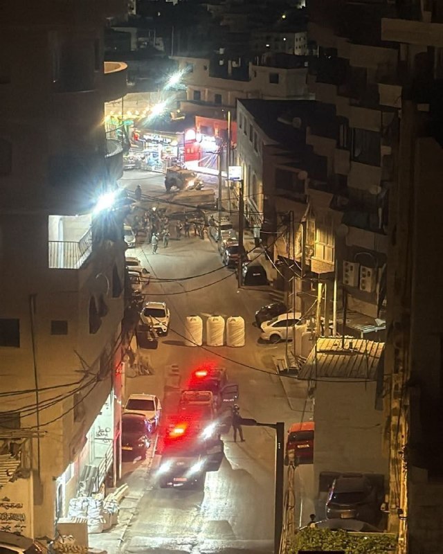 الاحتلال يغلق شوارع في عناتا والسلام شمال القدس