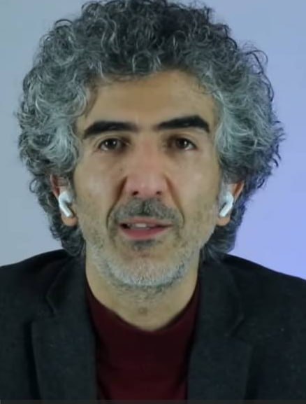🚫 במהלך כל הזמן הזה, אנחנו העם האיראני חיפשנו מתקפה קרקעית צבאית נגד המשטר, האדם הזה בלב הכוחות הדתיים ניס…