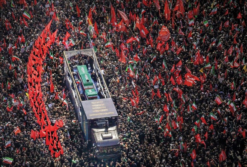 رفیق شهیدم: با هم عهد ببندیم که مسیر این شهید بزرگوار را تا ظهور ادامه دهیم. #مکتب_ایستادگی