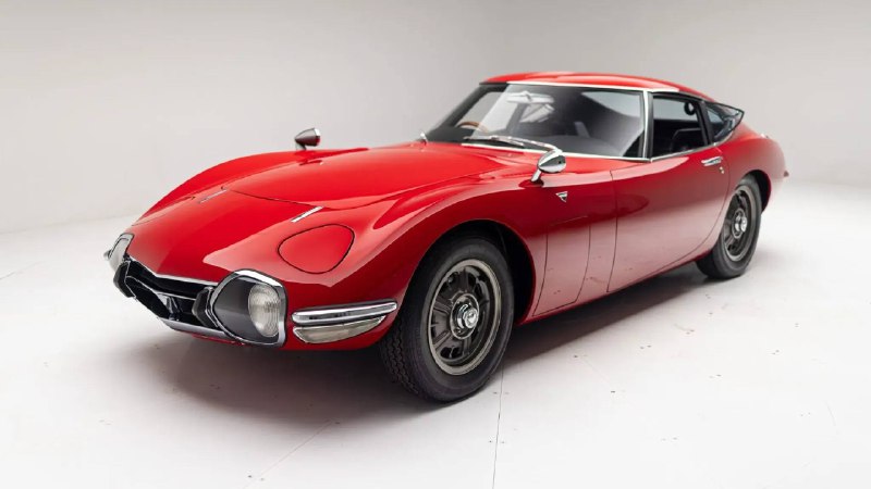 Toyota 2000GT выставили на торги за $1 млн