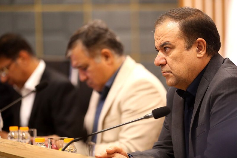 מוסטפא מדין ישב על כיסא מנכ"ל אסטגלאל