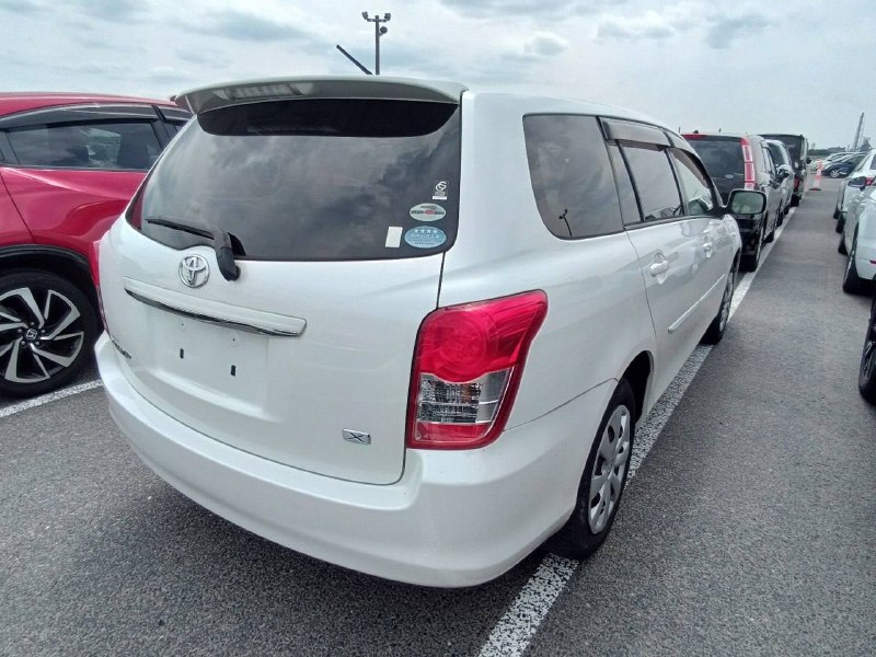 Toyota Corolla Fielder 2012 фото 4