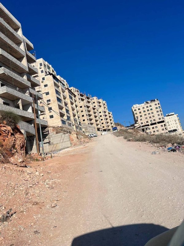 עיריית שכם מודיעה על סגירת הרחוב המוביל לאזור עימאד א-דין בהר הצפון למשך שבועיים, החל ממחר, שלישי, לצורך בי…