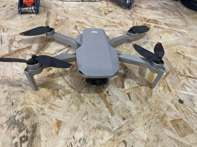 Dji mini 2 на запчасти неисправен один мотор и главная плата