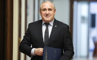 ⚡️Один из самых влиятельных единоросов в Госдуме — Сергей Неверов — снялся с выборов ради 29-летнего участника СВОБывший секретарь генсовета «Единой России» Сергей Неверов снял свою кандидатуру с праймериз, призвав вместо этого голосовать на выборах в Госд