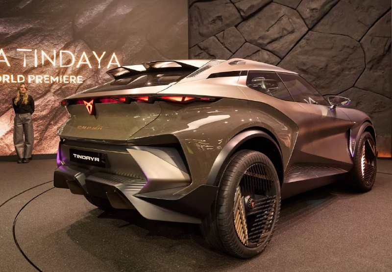 Cupra показала футуристичный кроссовер Tindaya 2