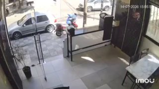 חמושים חמושים הסתערו על מסעדה בצידון, השמידו חלק מתכולתה, הוציאו איומים, ומידע מצביע על כך שהסיבה הייתה "הש…