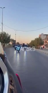 ארונו של מנהיג המהפכה בדרכו לכיכר אל-סדרין, נקודת ההתחלה של ההלוויה.