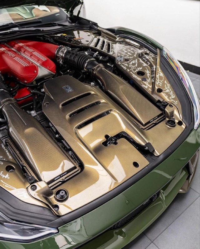 Ferrari 812 Tailor Made Edition. 4