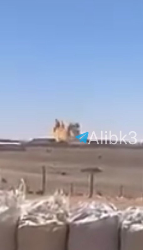 ברגע בו נפל הטיל האיראני על הבסיס האמריקני בירדן והתרחש פיצוץ משני גדול.