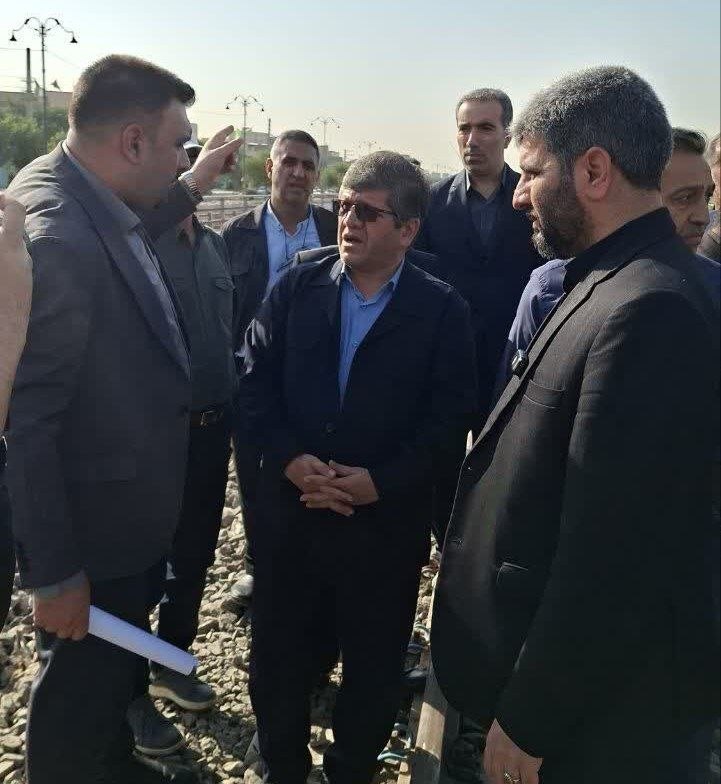 وارنانیوز دشت ورامین: بازدید میدانی مدیرعامل راهآهن کشور از محور ریلی ورامین، قرچک و پیشوابه دعوت علی خزایی، نماینده مردم شهرستانهای ورامین،