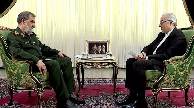 عصر قانون: ✳️ دبیر شورایعالی امنیت ملی:🔹️پیمان دفاعی پاکستان، ترکیه و عربستان نشاندهندۀ این است که آمریکا به آنها گفته میخواهد