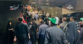 🎦 קריאות מוות לאמריקה ומוות לשבויים של האנשים ברכבת התחתית של משהד
