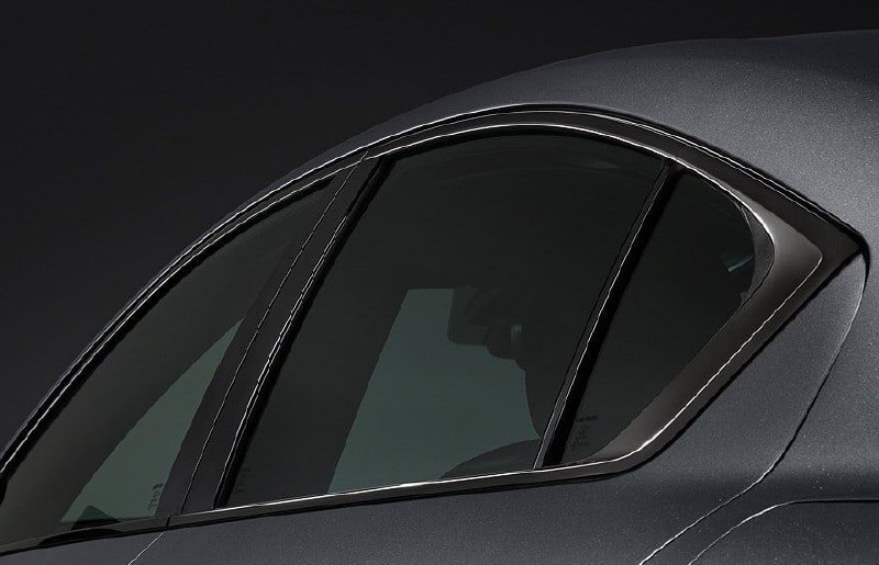 Lexus IS получил спецверсию F Sport Black IV 6