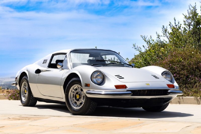 ⚡ 1972 года уже хрустальный шлейф наследия – Ferrari Dino 246 GTS, первой модели