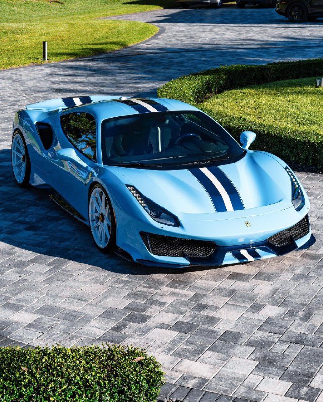 Ferrari 488 Pista 3