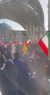 🎦 נוכחות נלהבת של נשים בטקס הפרידה מהאימאם מוג'אהיד שנהרג