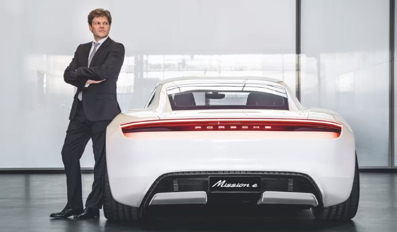 Создатель Porsche Taycan станет новым главой Merce...
