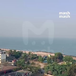 Самое неудачное свадебное путешествие 2026 года — чек. Семейная пара из Москвы сначала хотела поехать на Кубу, но там случился топливный кризис, и ребята поменяли направление на Шри-Ланку. Где в итоге застряли с 1,2 тысячи других туристов — из-за войны на 