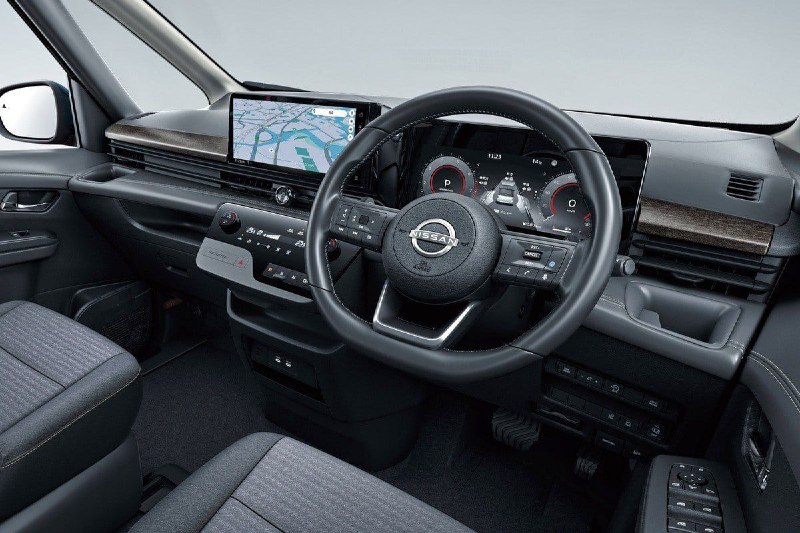Nissan обновил минивэн Serena 5