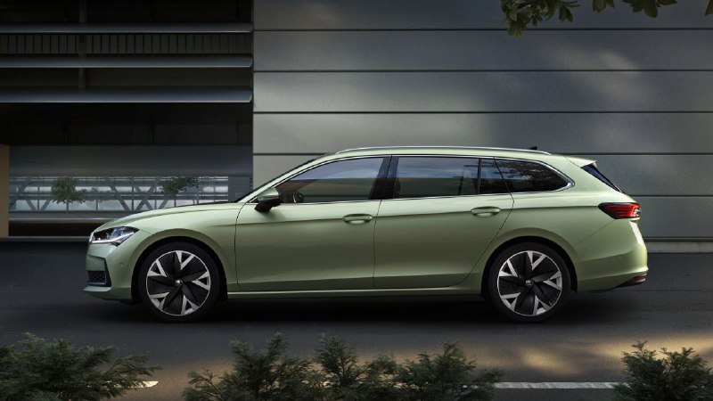 Skoda Superb Combi 2024 2