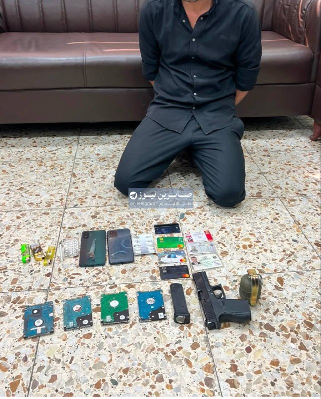 صابرين نيوز - Sabereen news: مصدر أمني لصابرين نيوز مديرية المرور تطيح بمتهم ادعى انتماءه للأمن الوطني وبحوزته أسلحة ومخدرات