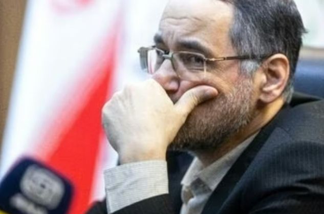 کانال خبری ایثارگران یادگاران دفاع مقدس، وخبرهای روزاجتماعی،اقتصادی،فرهنگی را دنبال کنید: 🗣دکتر بابک نگهداری رئیس مرکز پژوهش های مجلس ؛👈یک عده ای در کشور نماد قُلّه حماقت هستند👈اقتصاد نباید دست مایه دعواهای سیا