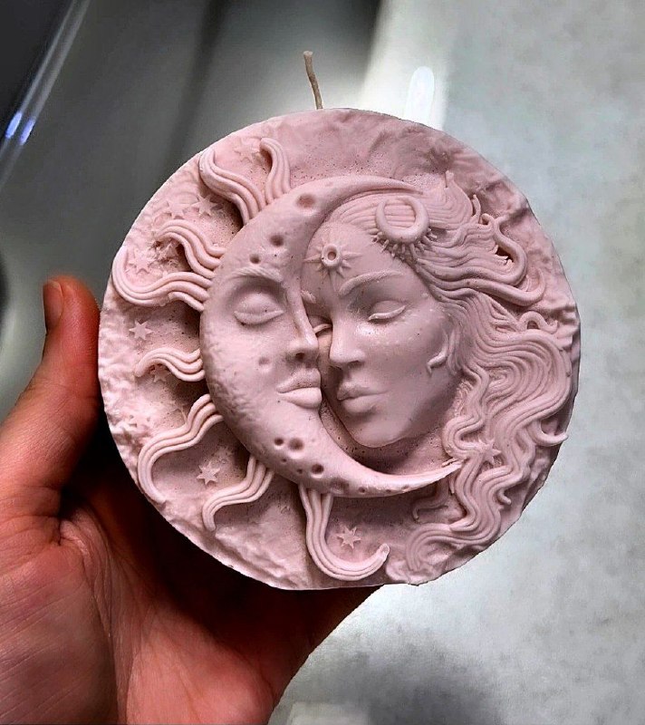 𝔽𝕒𝕝𝕖 𝕕𝕠𝕟𝕪𝕒✨️: شمع ماه و خوشید 🌙✨عاشقانهترین شمعی که میتونید بگیرید با تأثیر ۲ روزه ❤️این شمع برای کسایی که از عشقشون دور و جدان معجز