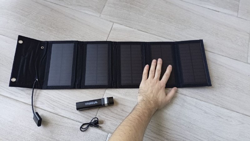 Солнечная батарея + павербанк/фонарик — фото 1