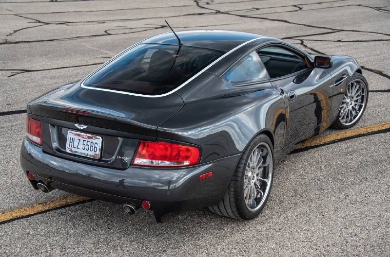 Aston Martin Vanquish S 2005 2