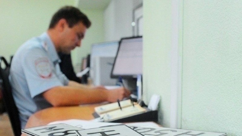 ЧП Новый Уренгой: Госавтоинспекция напоминает о необходимости замены водительских удостоверений, срок действия которых был продлен автомат