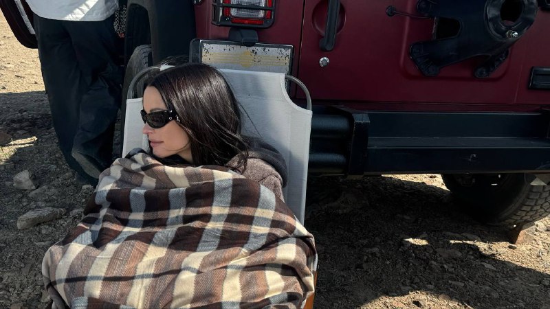 Это точно Алматы? А то у меня ощущение, что мы снимаем клип в Техасе 💘Это точно Алматы? А то у меня ощущение, что мы снимаем клип в Техасе 💘