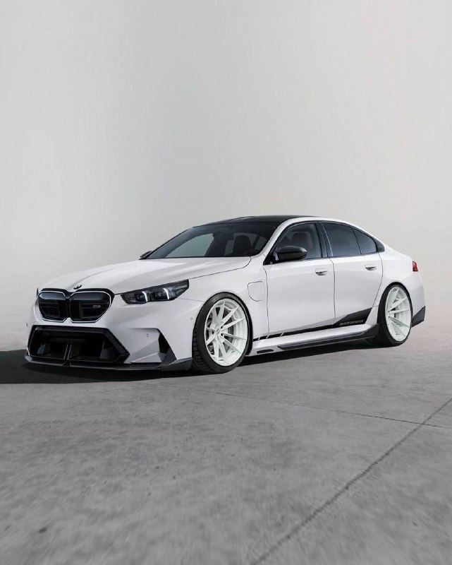 BMW M5 G90