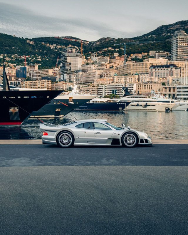 Mercedes-Benz CLK GTR 5