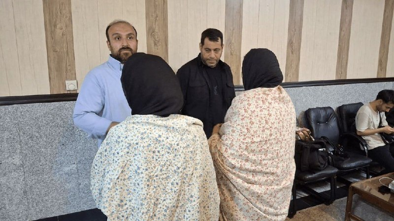 کاف: تصاویر ربایندگان نوزاد تهرانی🔹این ۲ زن متهمان پروندهٔ ربایش نوزاد ۲ ماههٔ تهرانی هستند که یکی از آن‌ها نوزاد را دزدیده و
