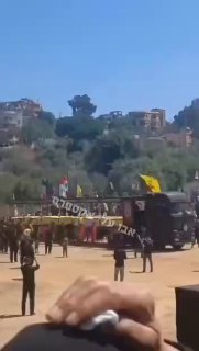 🔴 טקס הלוויה של 45 כוחות חיזבאללה לבנוניים שנהרגו בעימותים האחרונים עם צה"ל.