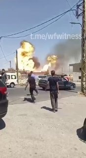 ️🇱🇧 צילומים מציגים את הרגע בו התפוצצה משאית גז באל-הרמל, לבנון.