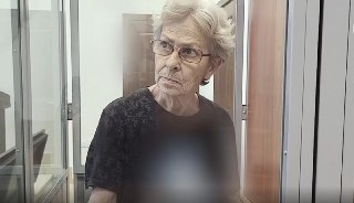 Пенсионерка из Бердянска (город в Запорожской области, находится под контролем российской стороны) получила 14 лет колонии за перевод полутора тысяч гривен (менее трех с половиной тысяч рублей) «на счета, используемые для финансирования ВСУ», сообщили в За